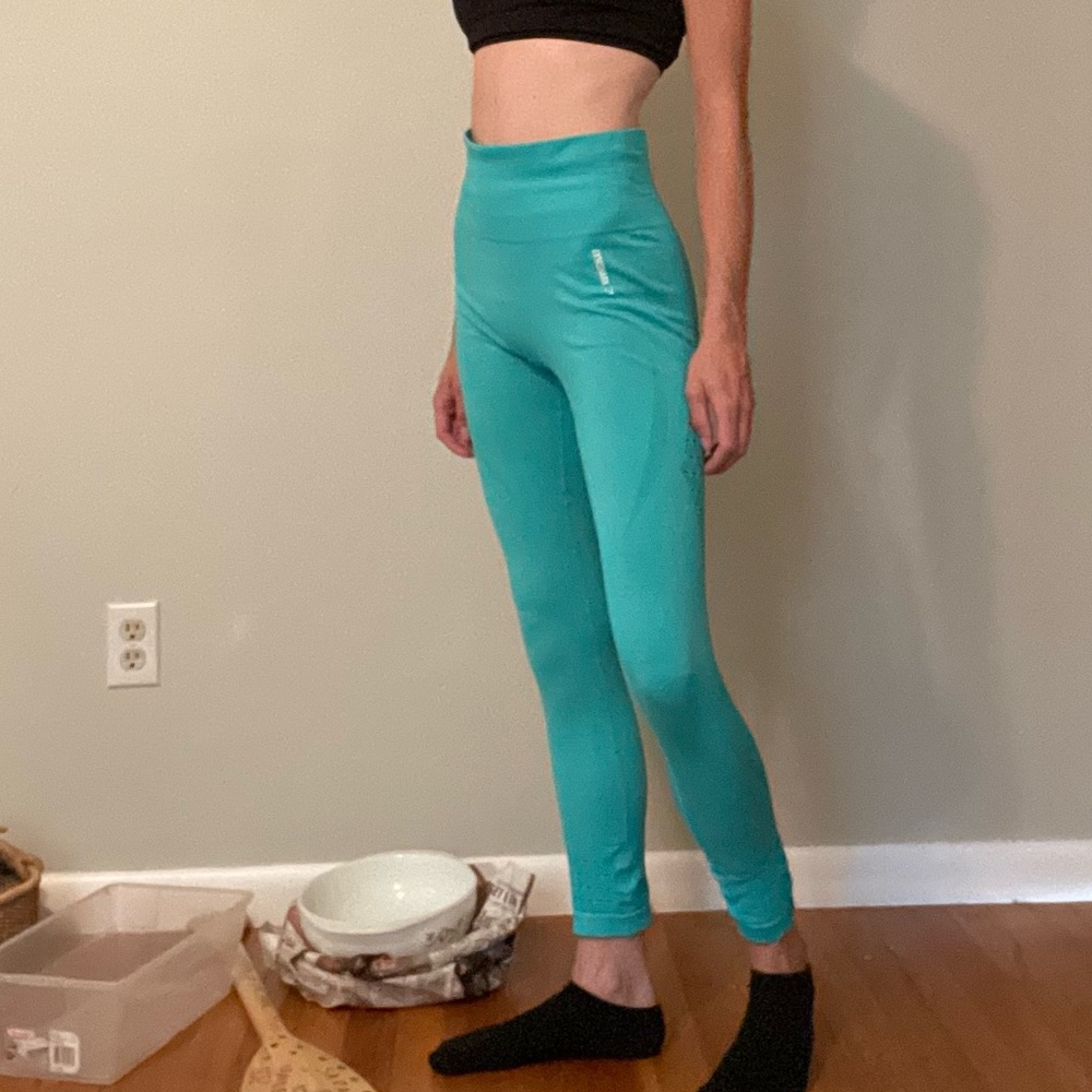 EUC Gymshark Energy Seamless Leggings. Teal. M